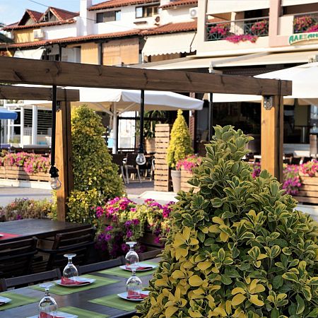 Alexanika Apartments Taverns/Nikiti