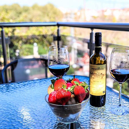 Alexanika Apartments Room Interior