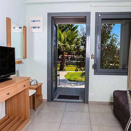 Alexanika Apartments Room Interior